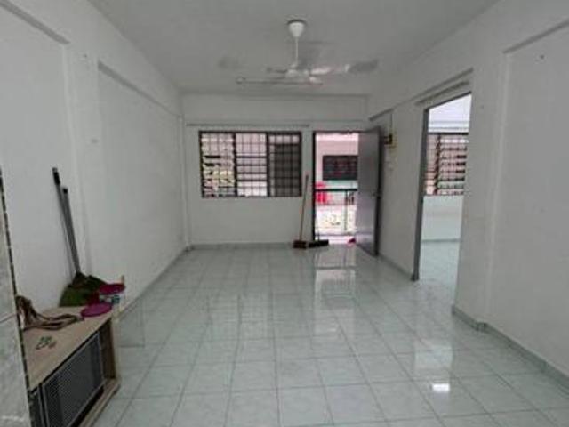 Apartment for sale in Petaling, Damansara Damai