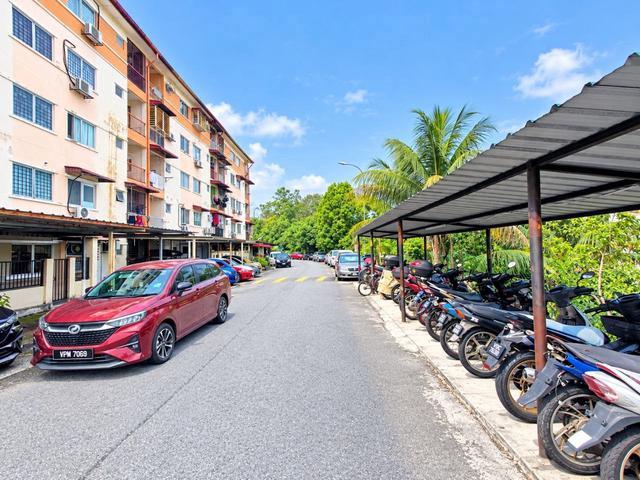 Flat for sale in Batu 14 Hulu Langat, Majlis Perbandaran Kajang