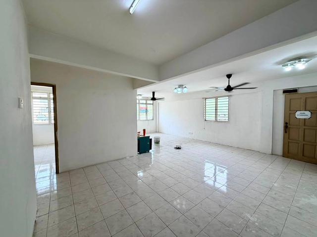 Apartment for sale in Tanjong Sepat, Selangor
