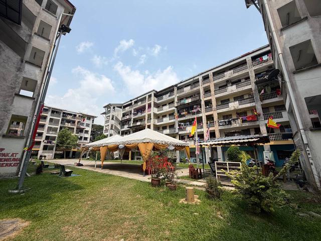 Flat for sale in Petaling, Alam Impian