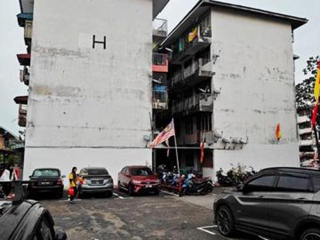 Flat for sale in Petaling, Subang Jaya