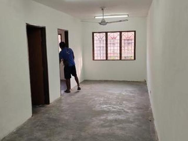 Apartment for sale in Petaling, Damansara Damai