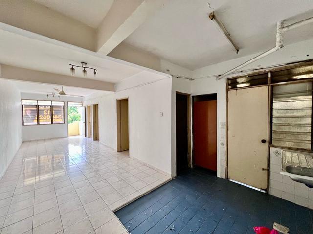Flat for sale in Nilai, Negeri Sembilan