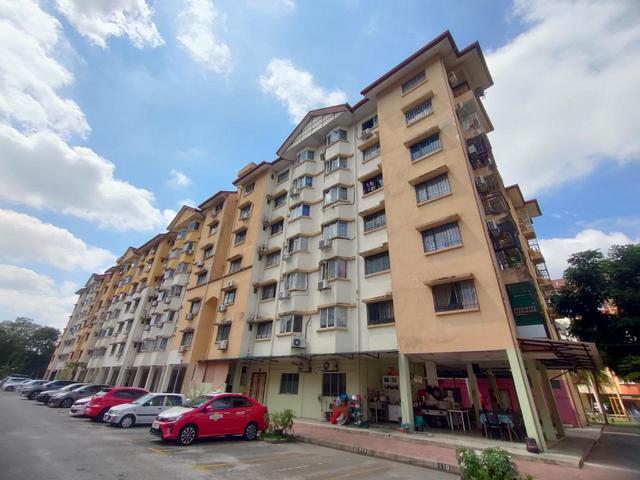 Apartment for sale in Petaling, Damansara Damai