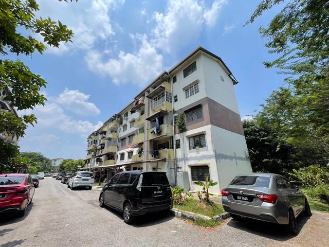 Flat for sale in Kajang, Langat