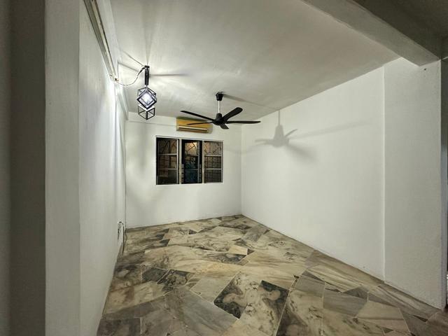 Flat for sale in Petaling, Alam Impian