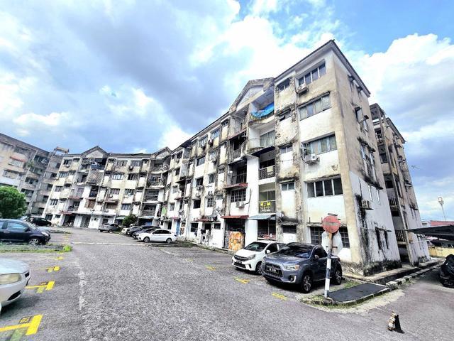 Condominium for sale in Langat, Selangor