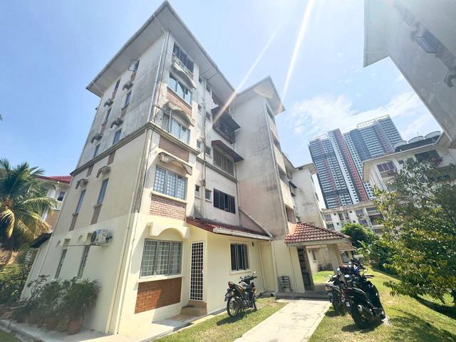 Apartment for sale in Petaling, Damansara Damai