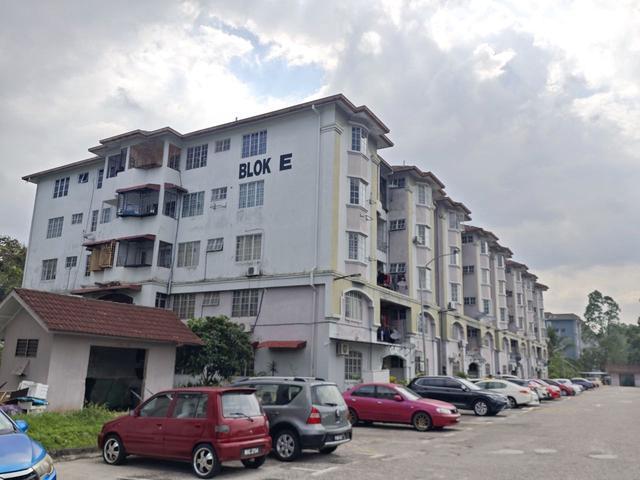 Apartment for sale in Shah Alam, Petaling