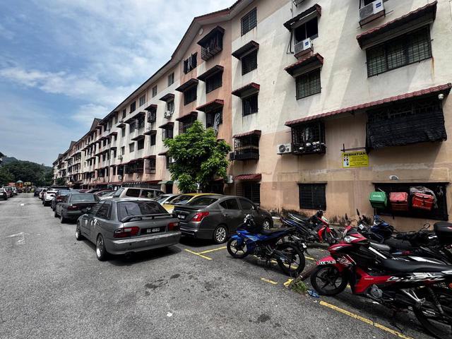 Apartment for sale in Petaling, Damansara Damai