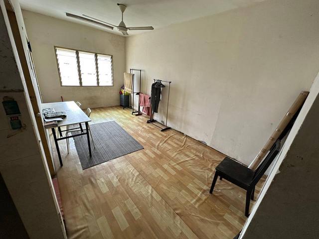 Flat for sale in Shah Alam, Petaling