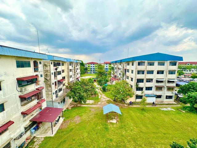 Flat for sale in Petaling, Alam Impian