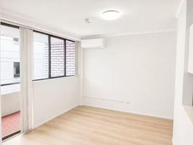 Apartment for rent in Koreatown, Sydney