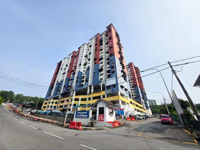 Flat for sale in Desa Petaling, Kuala Lumpur