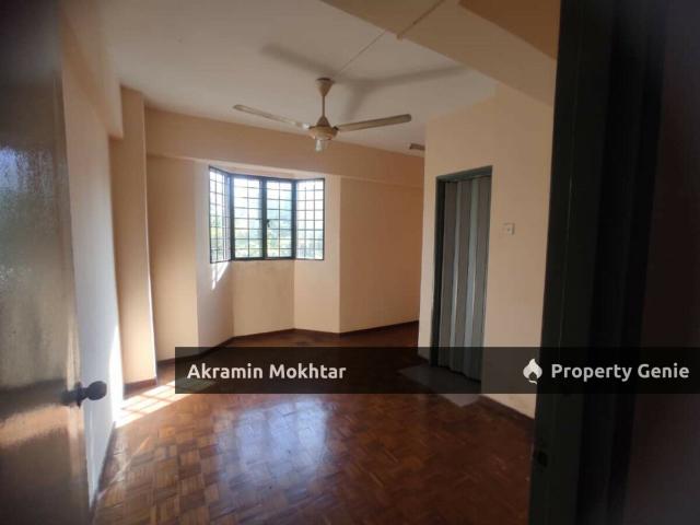 Apartment for sale in Bandar Tasik Selatan