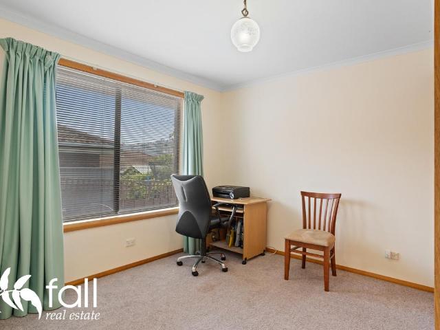 Apartment for sale in Lindisfarne, Tasmania