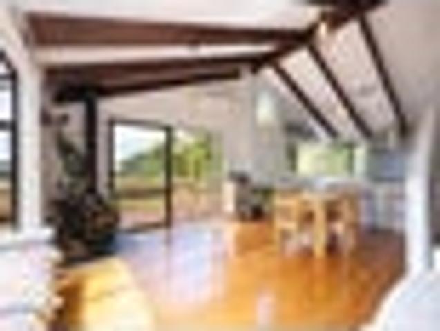 House for sale in South Titirangi, Waitākere Ranges