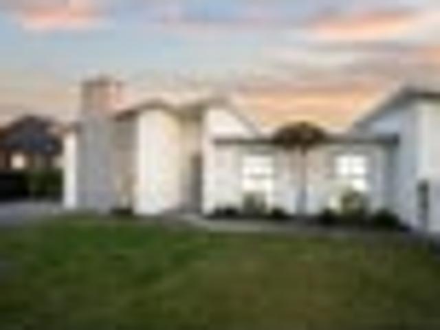 House for sale in Chaslands, Canterbury