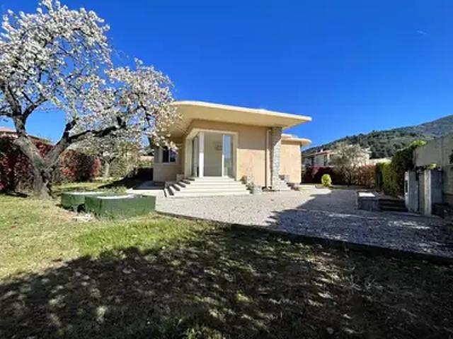 Maison location à Nice, Levens