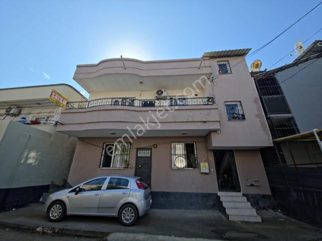 Levent Mahallesi, Yüreğir içerisinde satılık Villa