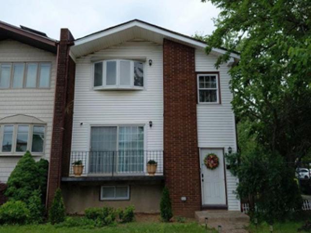 Condo for sale in Staten Island, New York