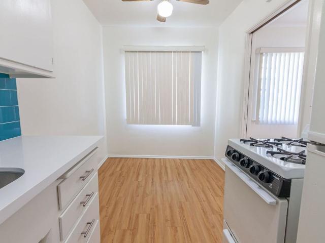 Apartment for rent in Canoga Park, California