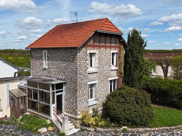Maison vente à Chartres, Lèves