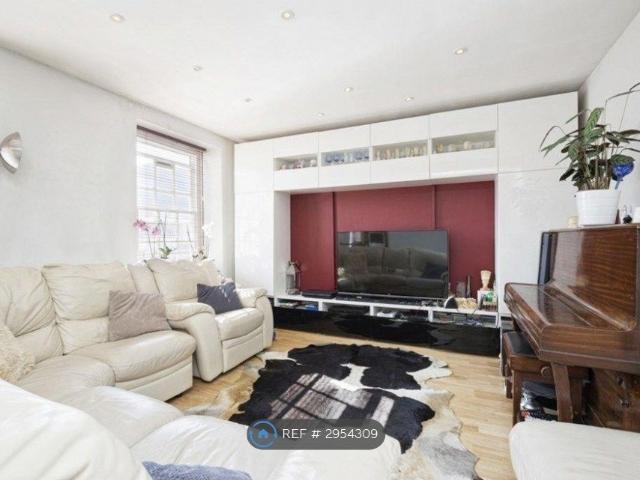 House for rent in Somers Town, Greater London