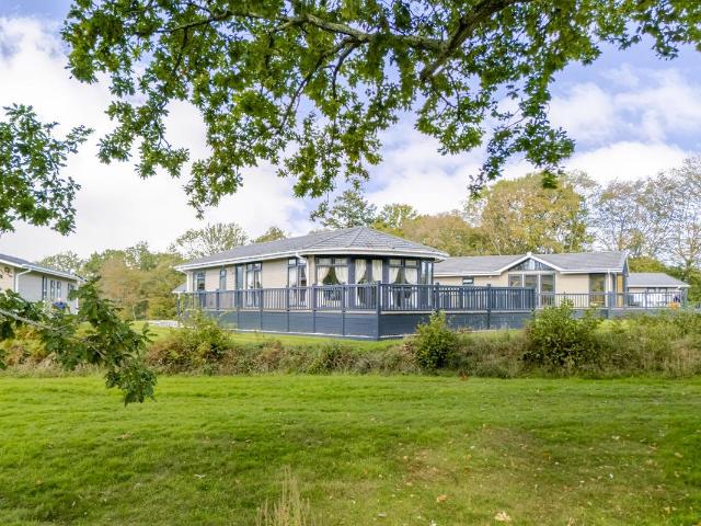Apartment for rent in Lankhurst Oak, Wealden