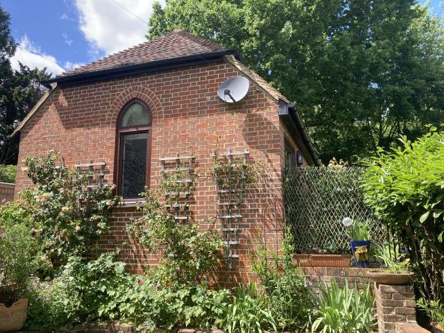 House for rent in Perryfields, West Sussex