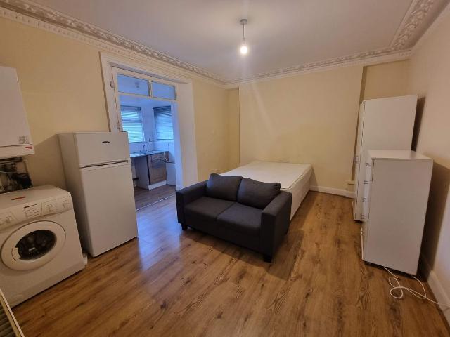 Studio for rent in Streatham, Isle Of Man