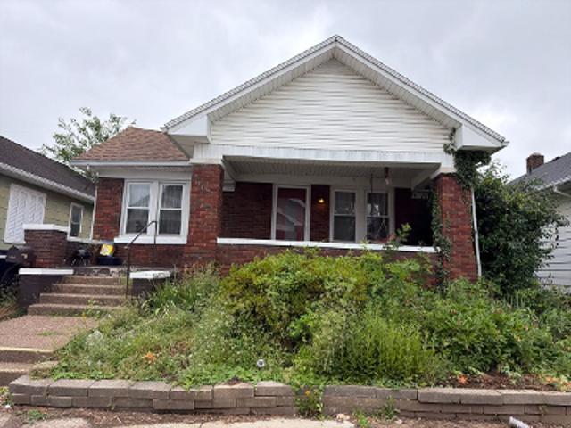 House for sale in Evansville, Indiana