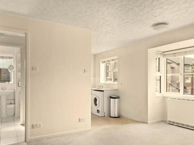 House for rent in Lyons, Greater London