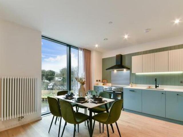 House for sale in Brentford End, Greater London