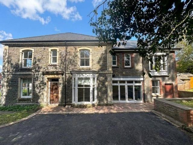 House for rent in Cimla, Neath