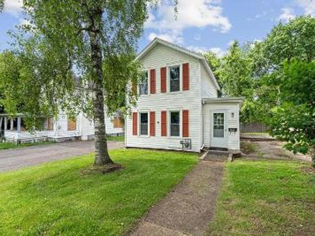 House for sale in Syracuse