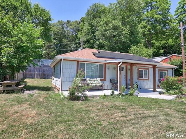 House for sale in Naugatuck, Connecticut