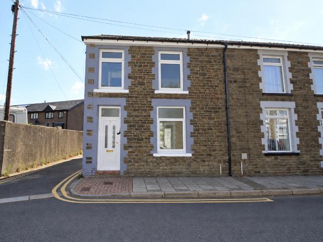 House for rent in Pentre
