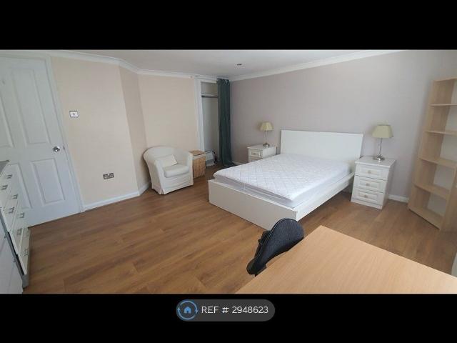 Room for rent in London Borough of Lewisham, Ladywell