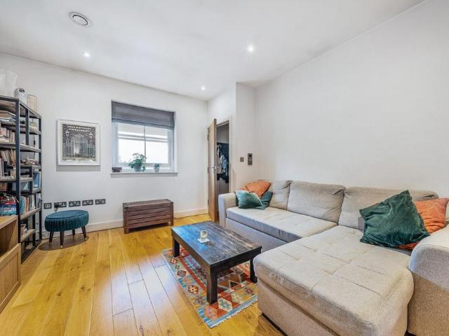 Apartment for rent in London Borough of Lewisham, Greater London