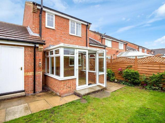 Apartment for rent in Little Heath, Greater London