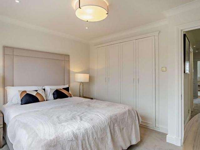 Apartment for rent in Earl's Court, Greater London