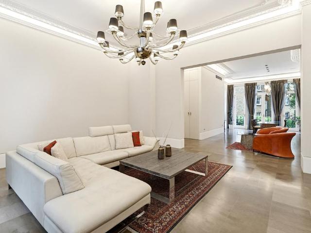Apartment for rent in Earl's Court, Greater London