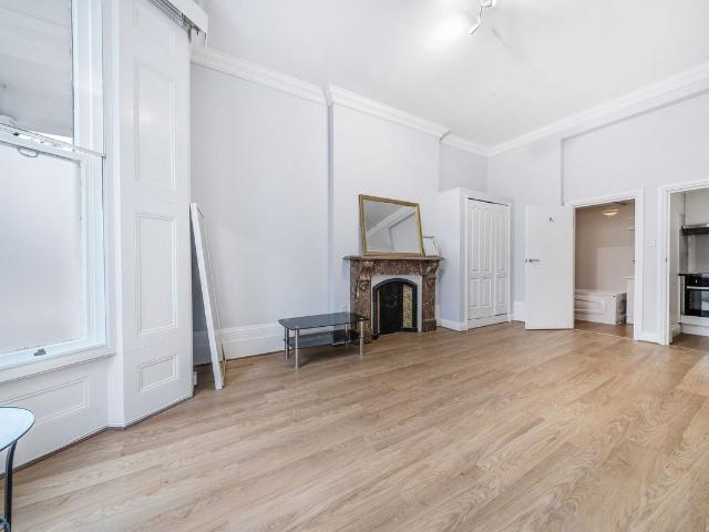 Studio for rent in Earl's Court, Greater London