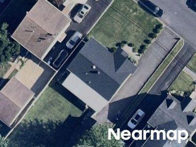 House for sale in Clark, New Jersey