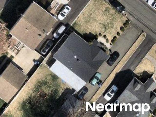 House for sale in Clark, New Jersey