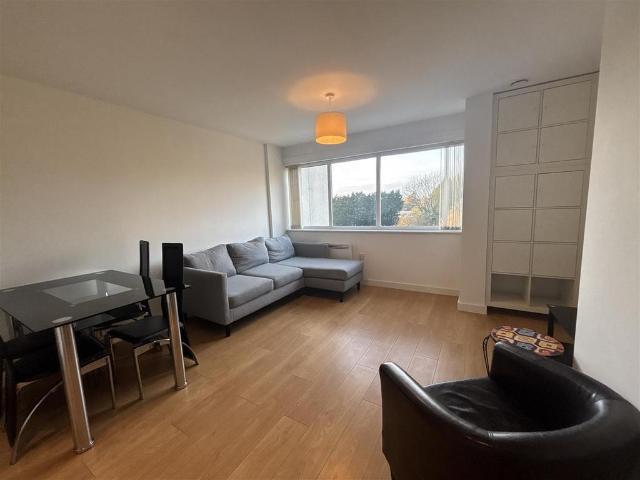 Apartment for rent in Salford Quays, Salford