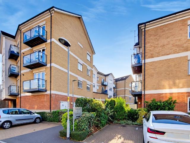 Apartment for rent in Symond's Park, Watford