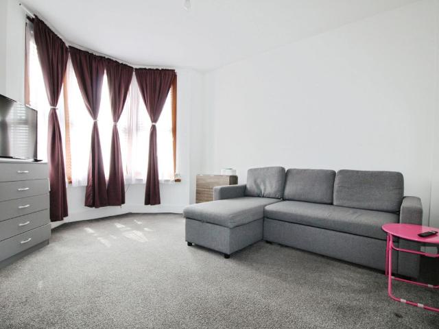Apartment for rent in Newbury Park, Isle Of Man