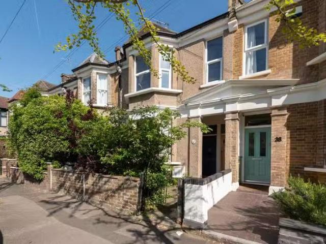 Apartment for sale in Leytonstone, Leytonstone